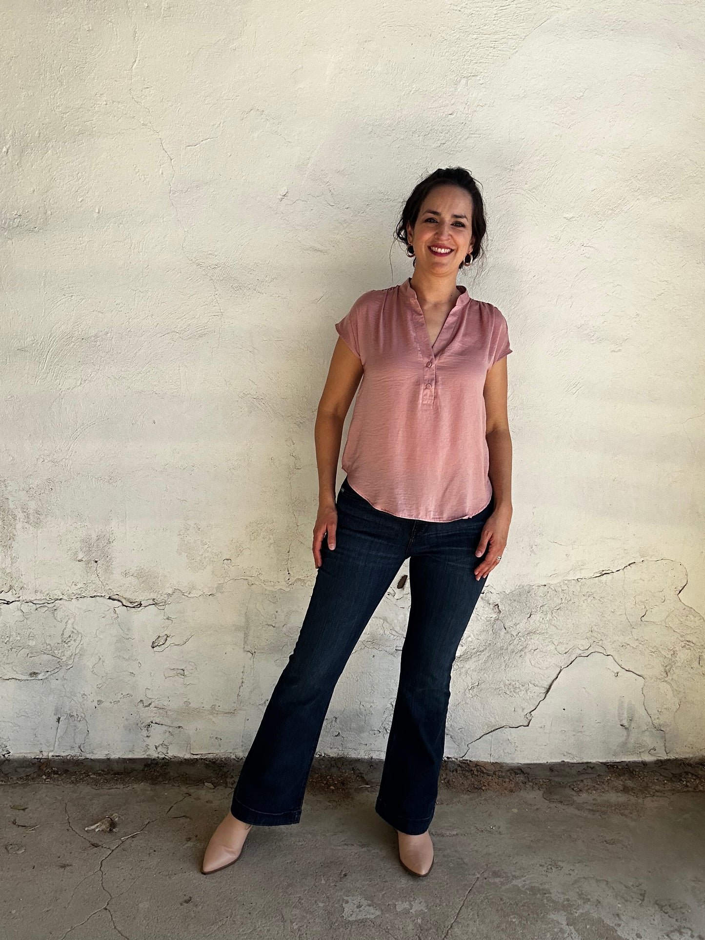 V-Neck with Delicate Buttons | Dusty Pink