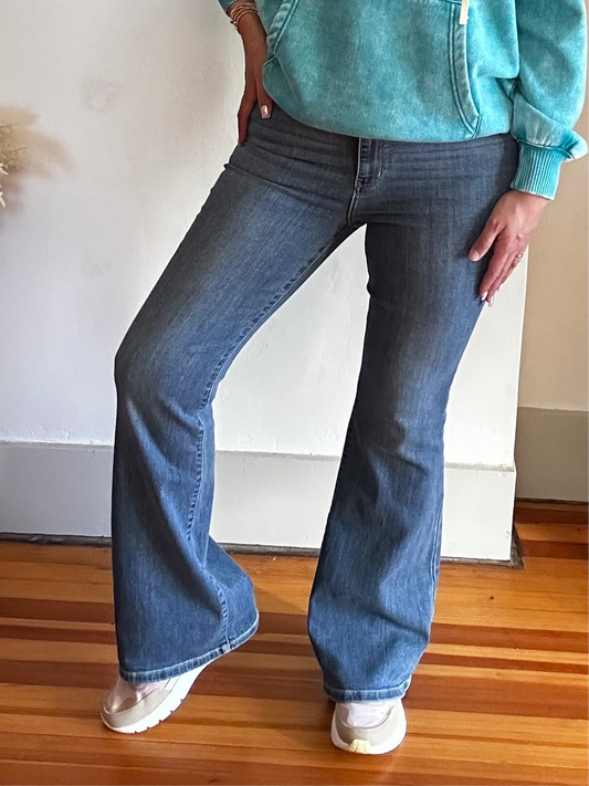 High Waist Flair | Regular Denim