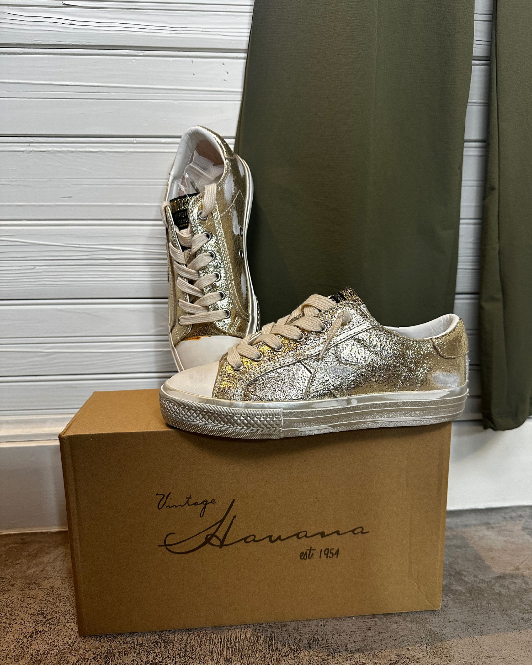 Shine VH Sneaker | Gold Foil