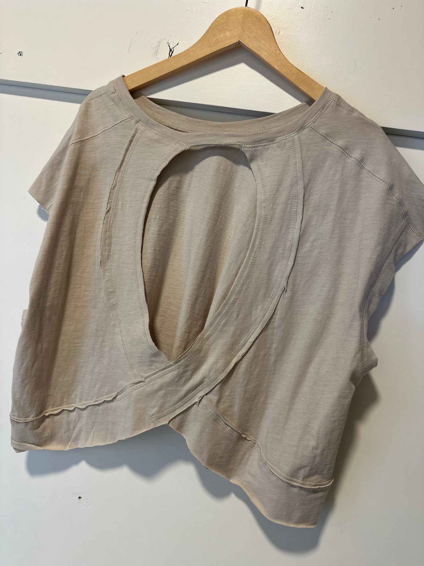 Slub Open Back Tee | Sand Beige