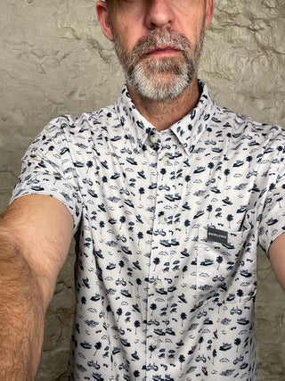 Burlebo | Performance Button Up | On the Water