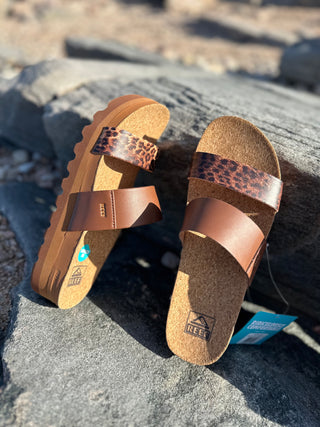 Reef | Cushion Vista Hi Sandal | Brown Leopard