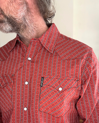 Cinch Modern Fit Mens Print Long Sleeve Red Diamonds