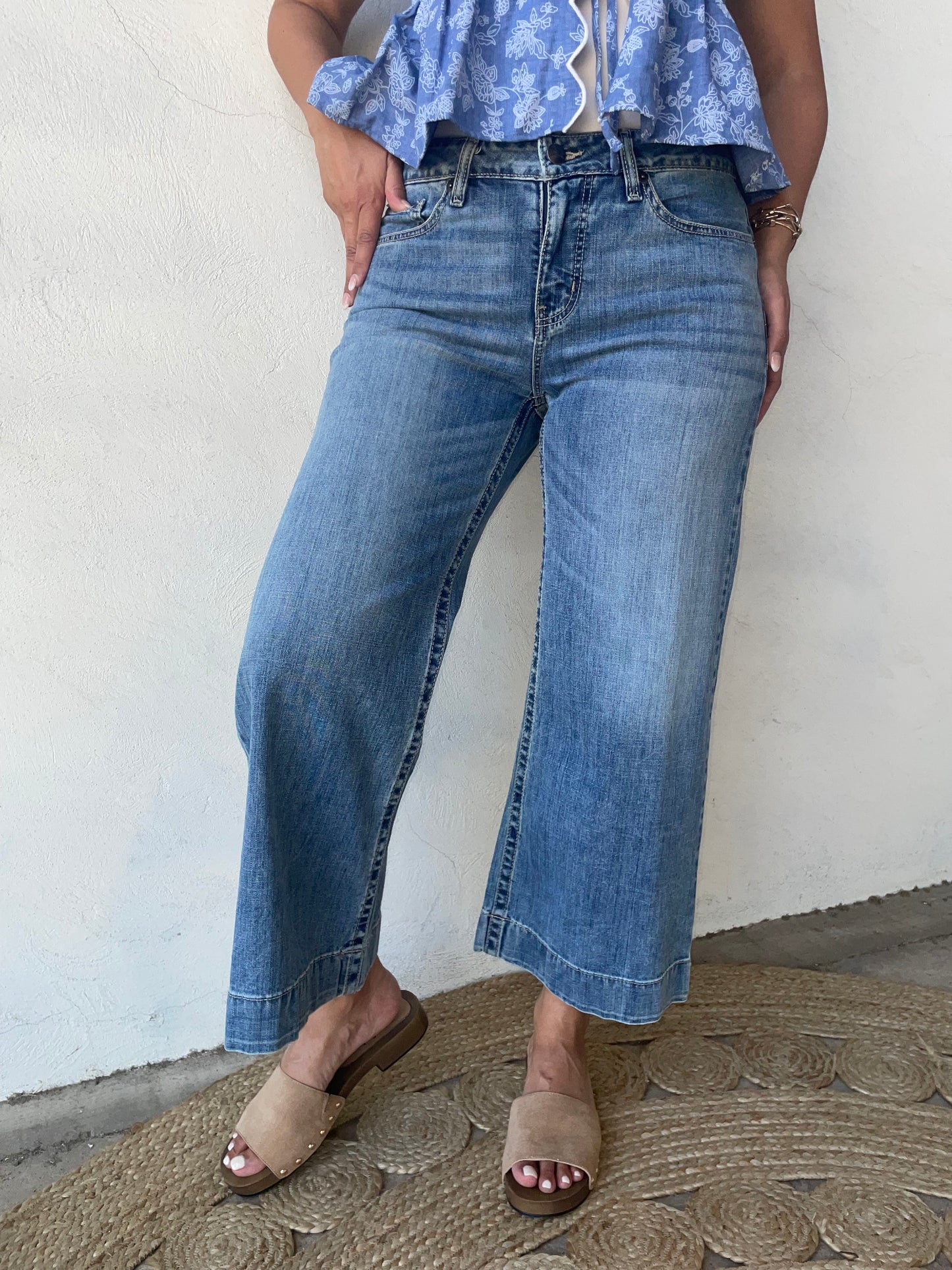 Cruel Denim | Women | Jean - Hannah Crop Medium Stone