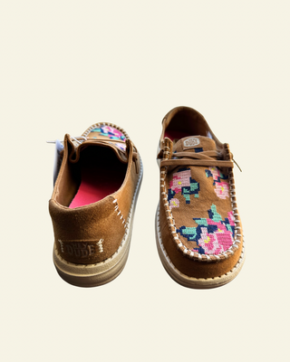 HEYDUDE | Women | Wendy Cross Stitch Tan-Multi