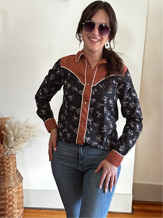 Women's Cinch Long Sleeve| Horses Black + Brown