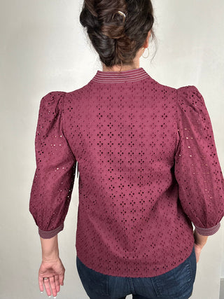 Eyelet 3/4 Sleeve Top | Burgundy