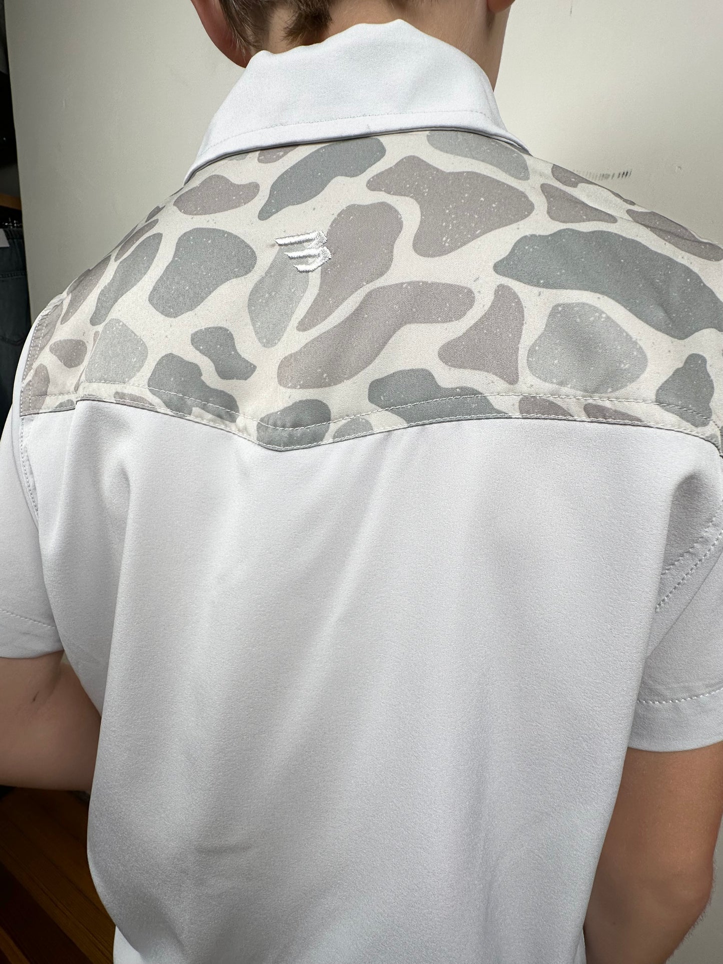 BURLEBO | YOUTH | Performance Western Shirt | Bird Szn | Light Grey + Classic Deer Camo