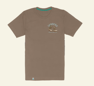 Brown t-shirt with 'Sendero' logo on a product page
