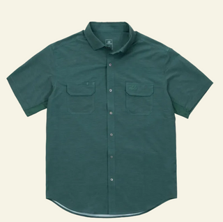 Green short-sleeve shirt with two pockets on a white background
