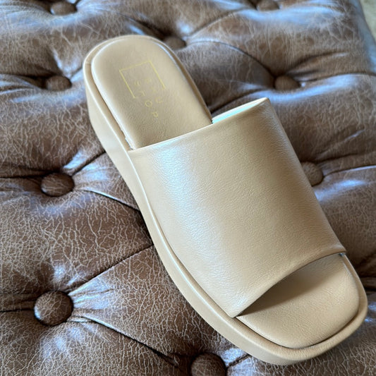 Lourdes Slip-on | Camel