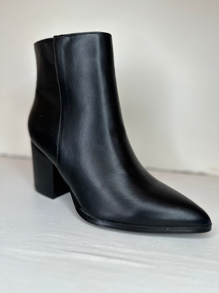Shu Shop | Vilma Bootie | Black